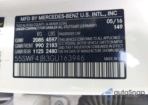 2016 Mercedes-Benz C 300 Luxury/Sport z USA, uszkodzony, nr VIN 55SWF4JB3GU163946